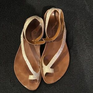 CYDWOQ Sandals